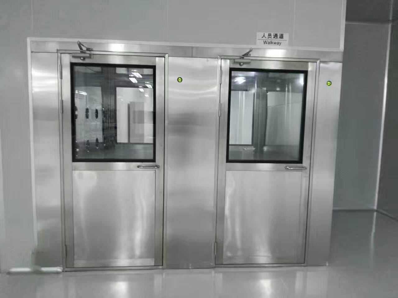 雙人風(fēng)淋室實拍圖 雙人風(fēng)淋室實拍圖